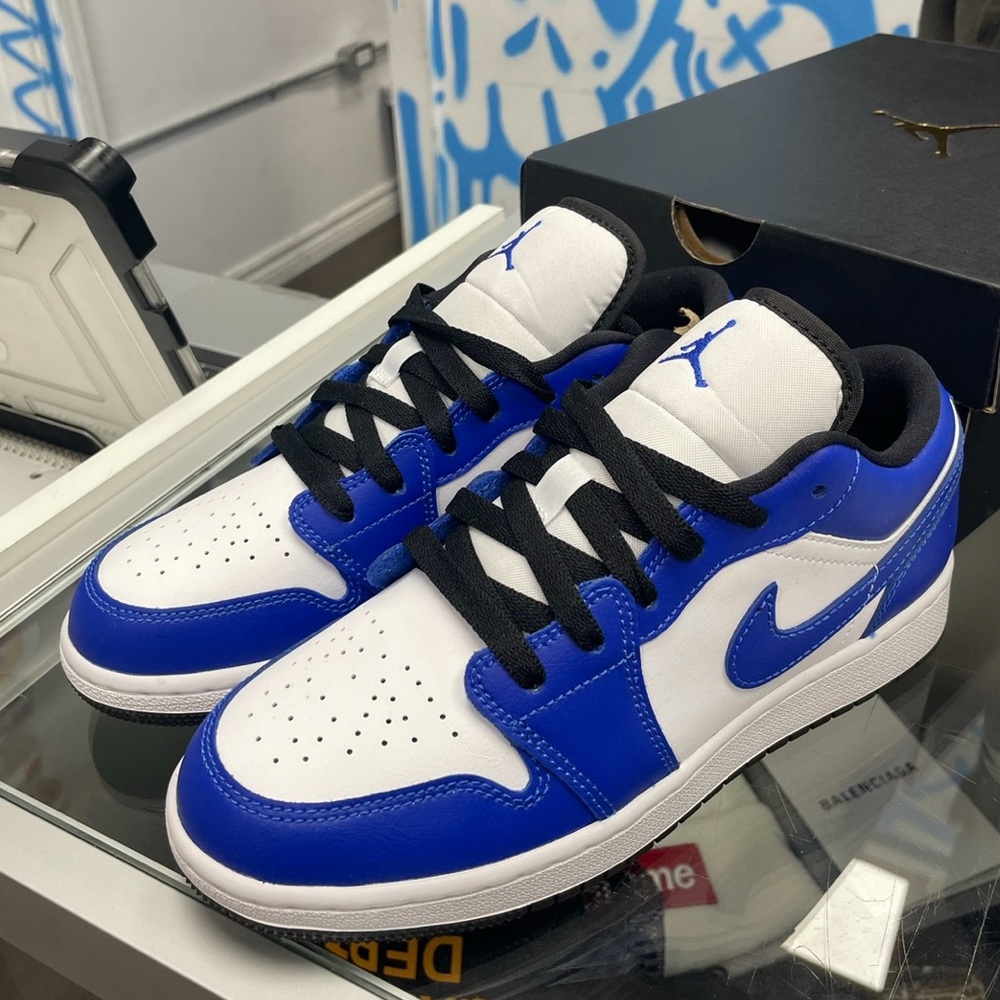 BRAND NEW AIR JORDAN 1 LOW GAME ROYAL